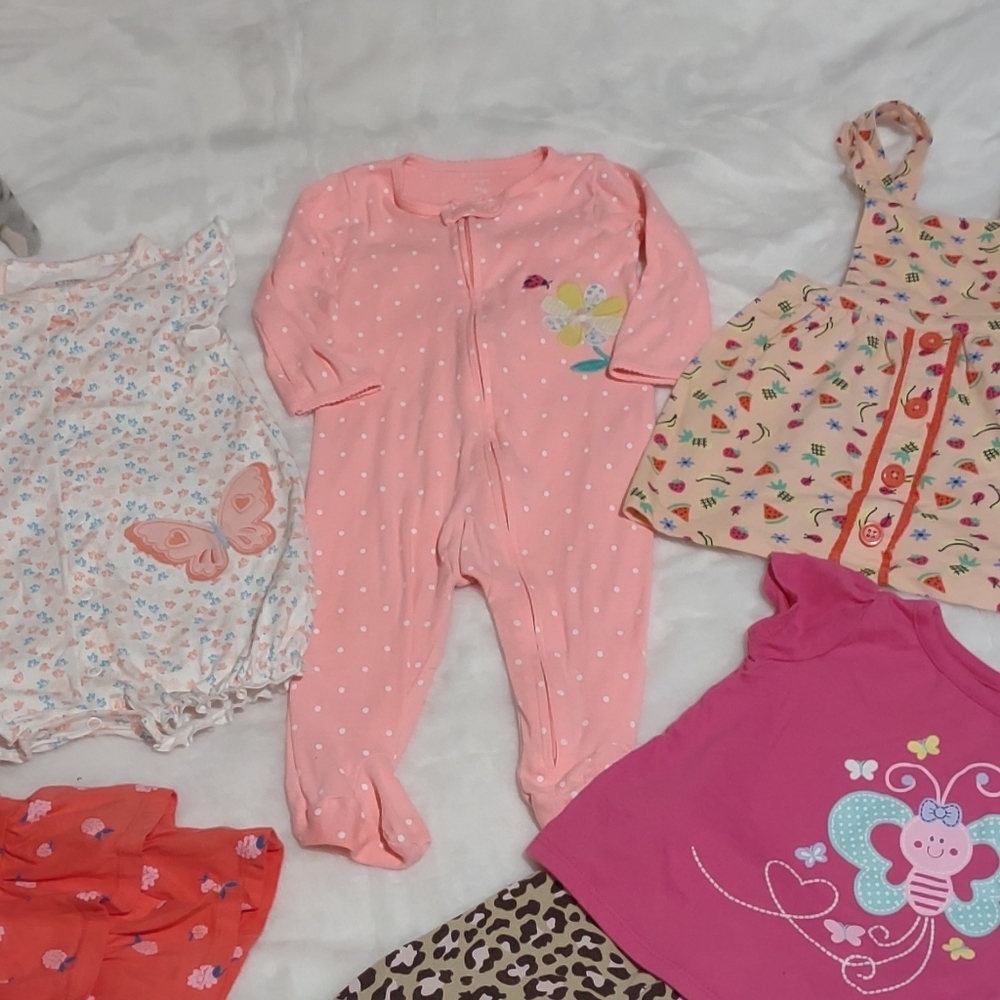 Bundle clothing for baby girl size 6/9M